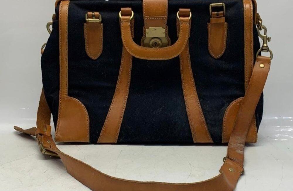 VINTAGE FOSSIL NAVY CANVAS AND LEATHER WEEKENDER BAG